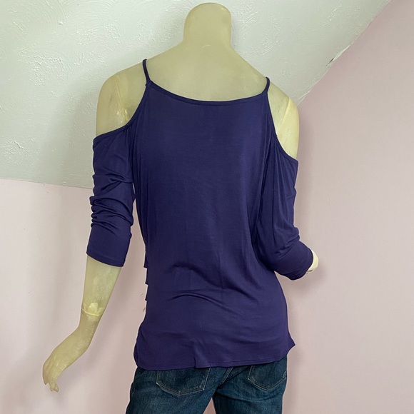 Lilian Cold Shoulder Top - Picture 5 of 12